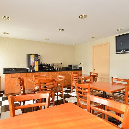 Lex View Inn At Jfk Airport Нью-Йорк Экстерьер фото